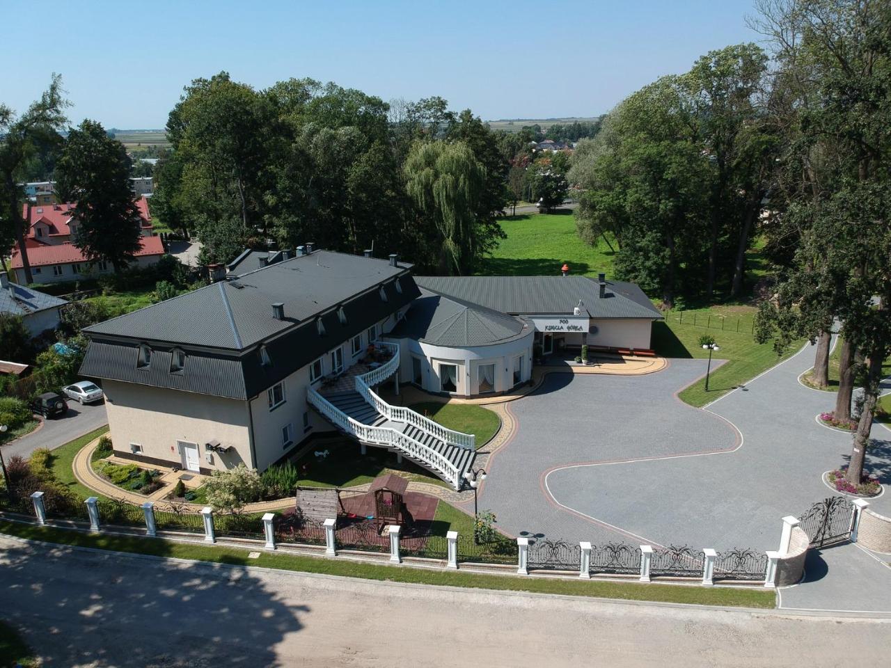 Pod Ksiecia Gorka Hotel Oleszyce Exterior photo